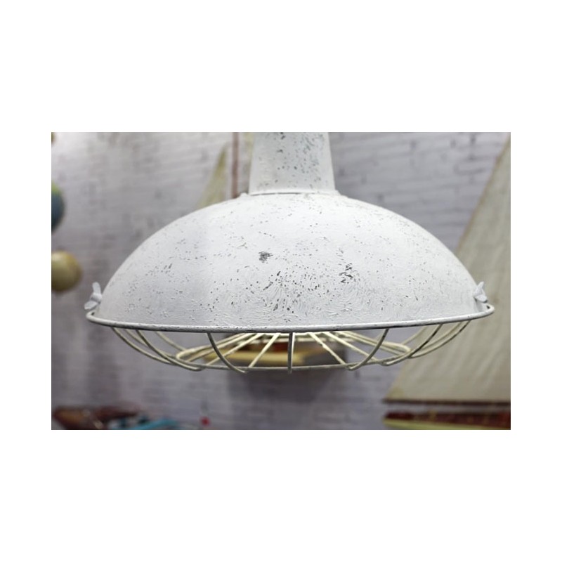 Goldene Deckenleuchte